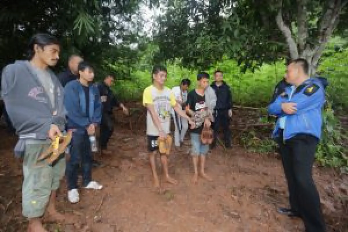 สะเทือนขวัญ ลูกจ้างตัดคอ\"เสี่ยเมืองกาญจน์\"ฝังดิน 3 ปี เพื่อสะกดวิญญาณ หลังรู้แอบมีความสัมพันธ์ลึกซึ้งกับเมียตน (รายละเอียด)