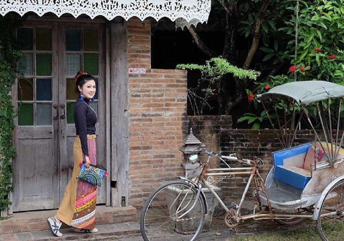 สาวสองพันปีของแท้ ?!! จำได้ไหม "หมออ้อย จุฑารัตน์" ดาราเซ็กซี่ในตำนาน ที่อายุขึ้นเลข 5 แต่หน้าตาแทบไม่เปลี่ยนไปเลย !!! (ชมภาพ)