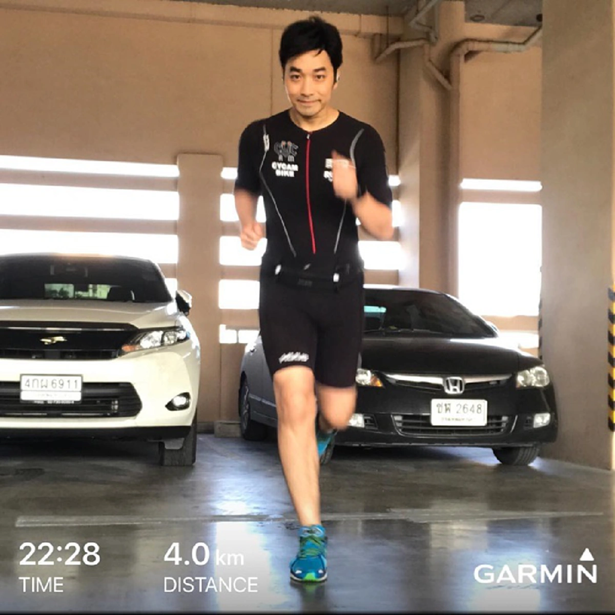 แม่เจ้าโว้ย!! "เจมส์ เรืองศักดิ์ โพสต์รูปขึ้นเครื่องบิน แต่ชาวเน็ตโฟกัสผิดจุด ตาลุกวาวกันเป้นแถบ กลายเป็นคู่แข่ง "โดม ปกรณ์ลัม" ไปซะแล้ว ??