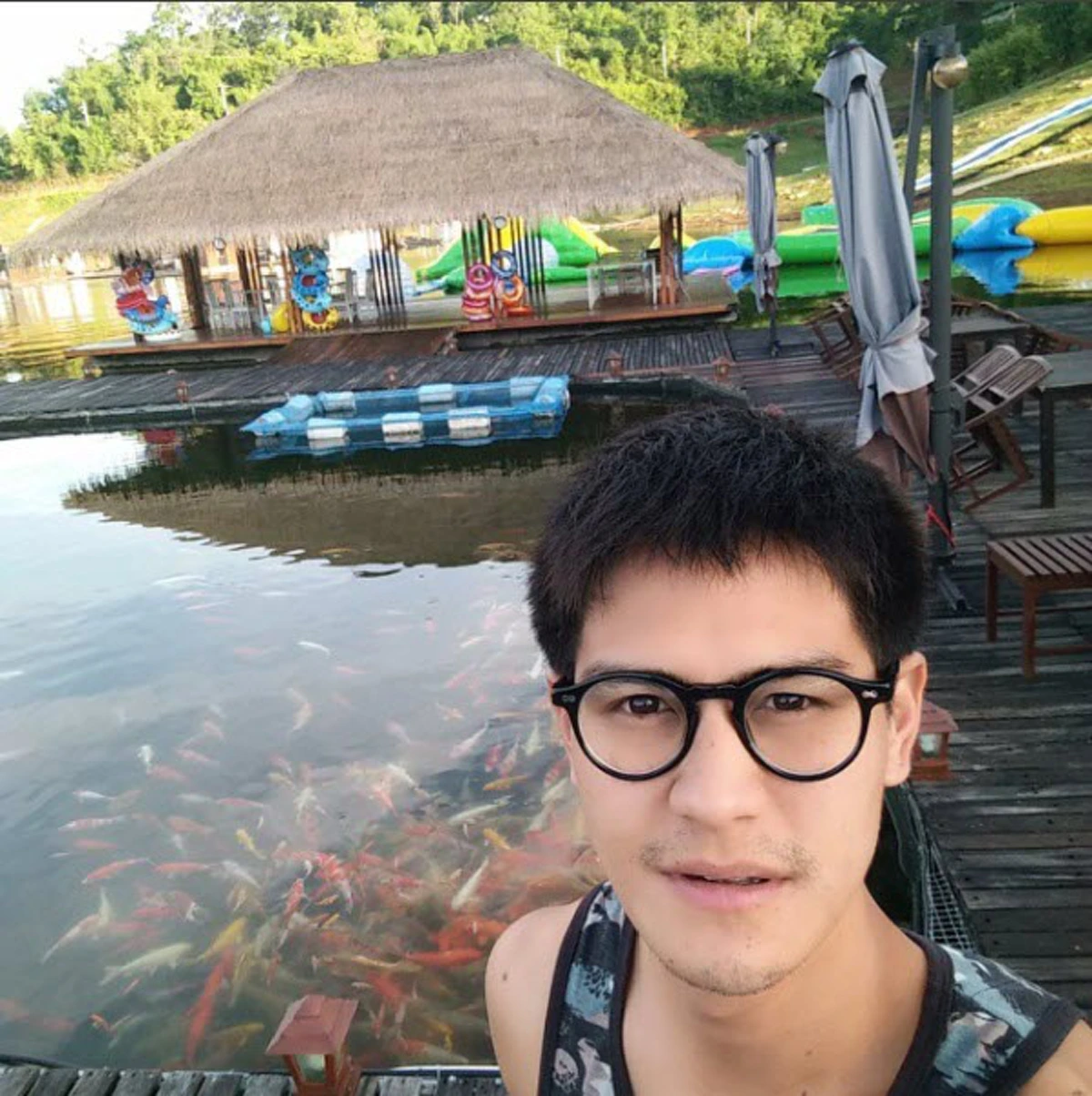 #น้อยคนจะเคยเห็น!! "นางงามเดินสาย" ในภาพ แท้จริงเธอคือภรรยา ของ "พระเอกหนุ่มชื่อดัง" ลุคติดดิน ปลูกผักกินเอง โอ้โหวงามแต้ๆเจ้า !! (มีคลิป)