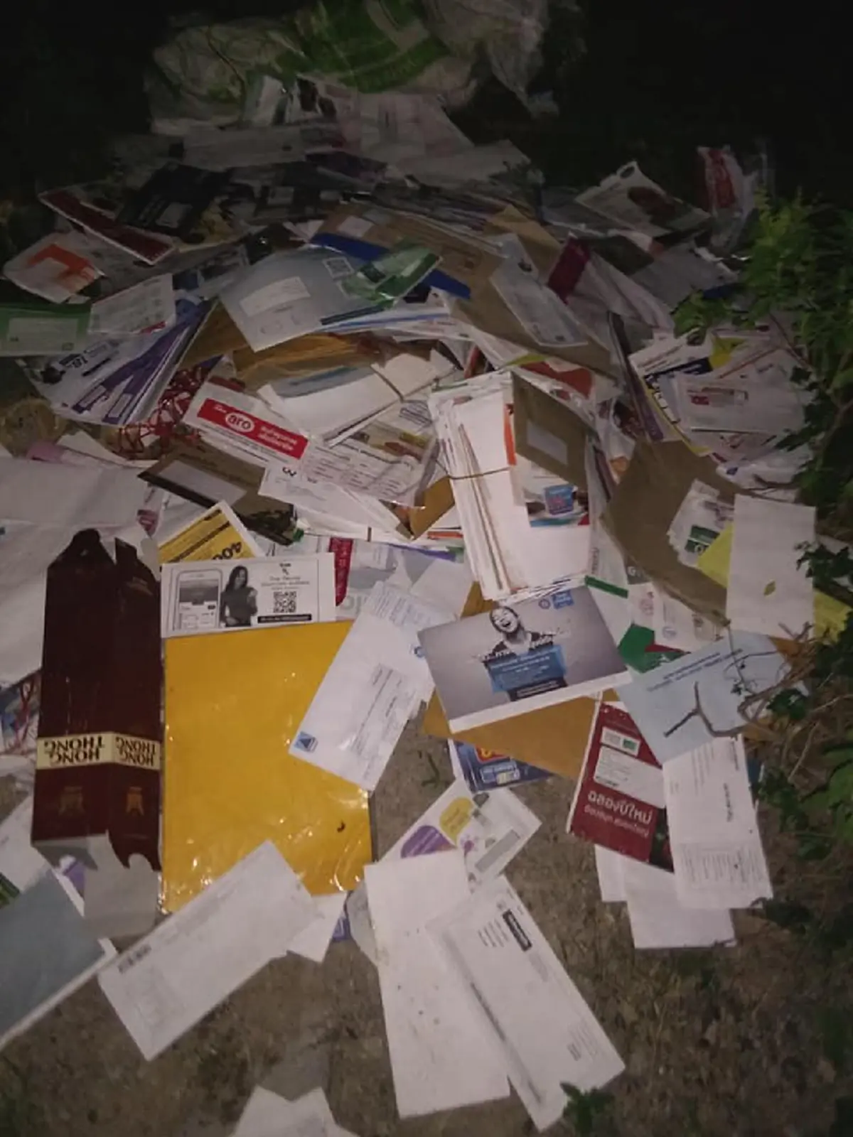 โผล่อีก! "บุรุษไปรษณีย์"ทิ้งจดหมายกองยักษ์กลางเมืองระยอง!