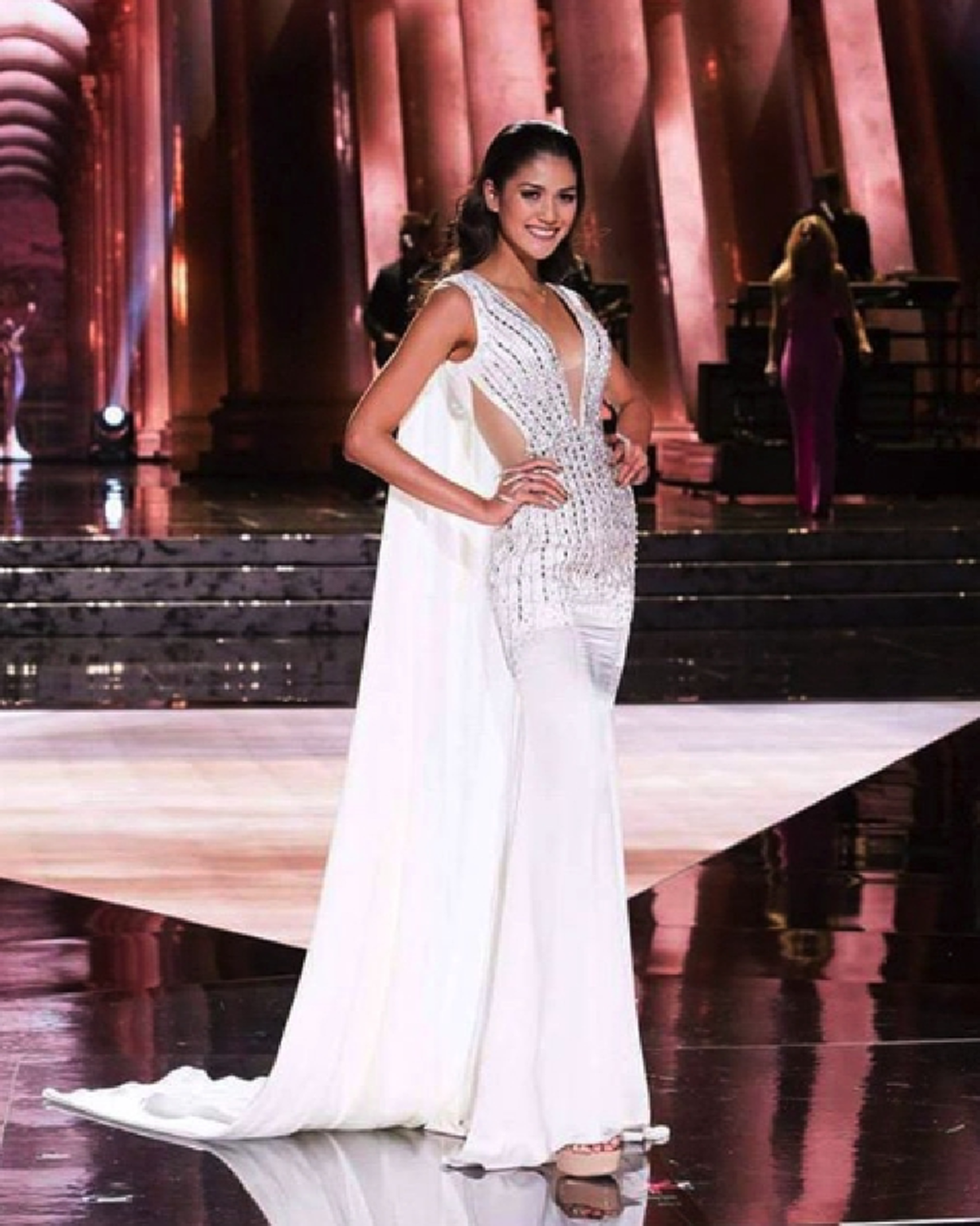 สุดยอดตำนานแห่งภูษา !! ประดับเรือนร่างตัวแทนสาวไทยอวดโฉมบนเวทีโลก 3 ปีซ้อน  คือ เอกลักษณ์แห่ง แบรนด์  “ASAVA”  