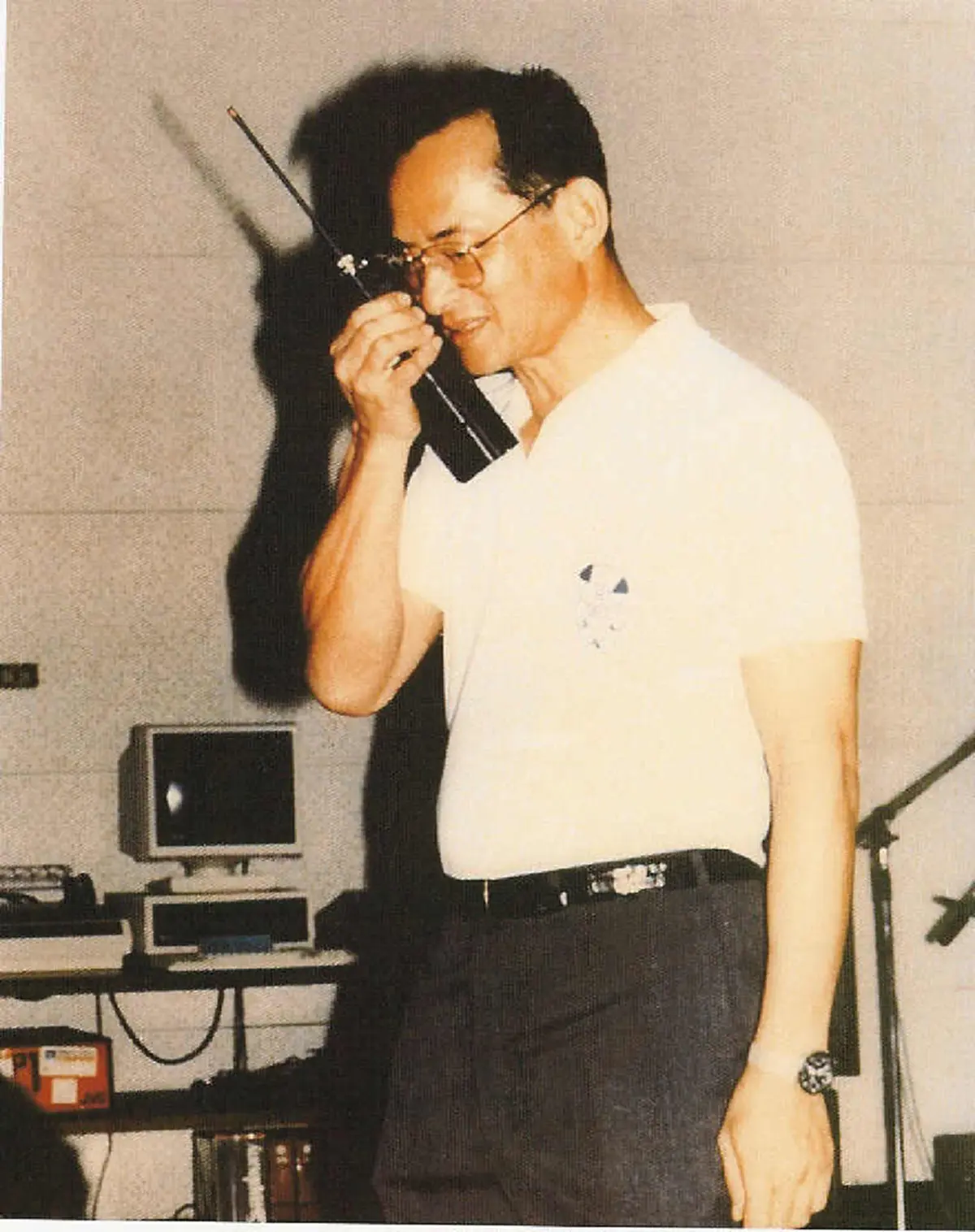 ยิ่งเห็นก็ยิ่งคิดถึง!! เปิด 9 ภาพของใช้ส่วนพระองค์ของพ่อหลวงรัชกาลที่ ๙ (รายละเอียด)