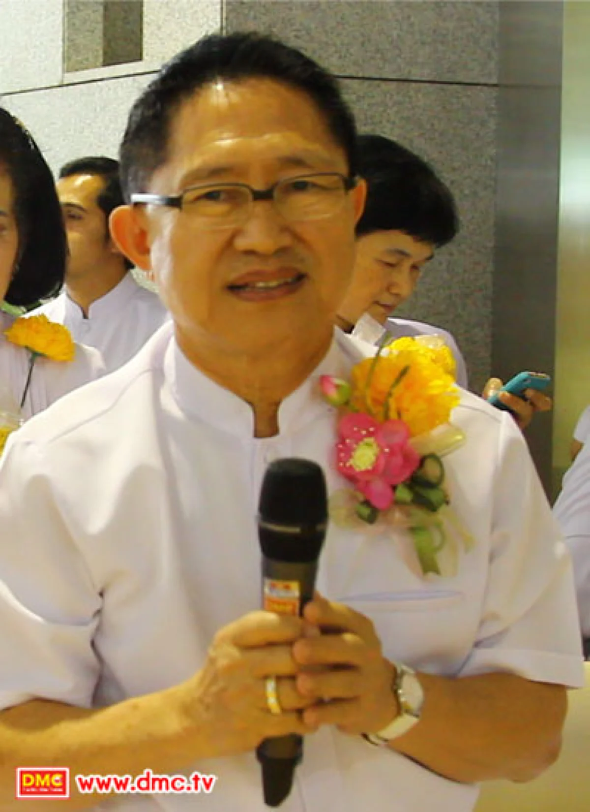 เผยโฉมหน้า!!! เจ้าบุญทุ่ม "วัดพระธรรมกาย" สาวกตัวท็อป รวยเว่อร์วังอลังการระดับ "มหาเศรษฐี" ดีกรีนักการเมือง-ไฮโซ-คนดัง!!!