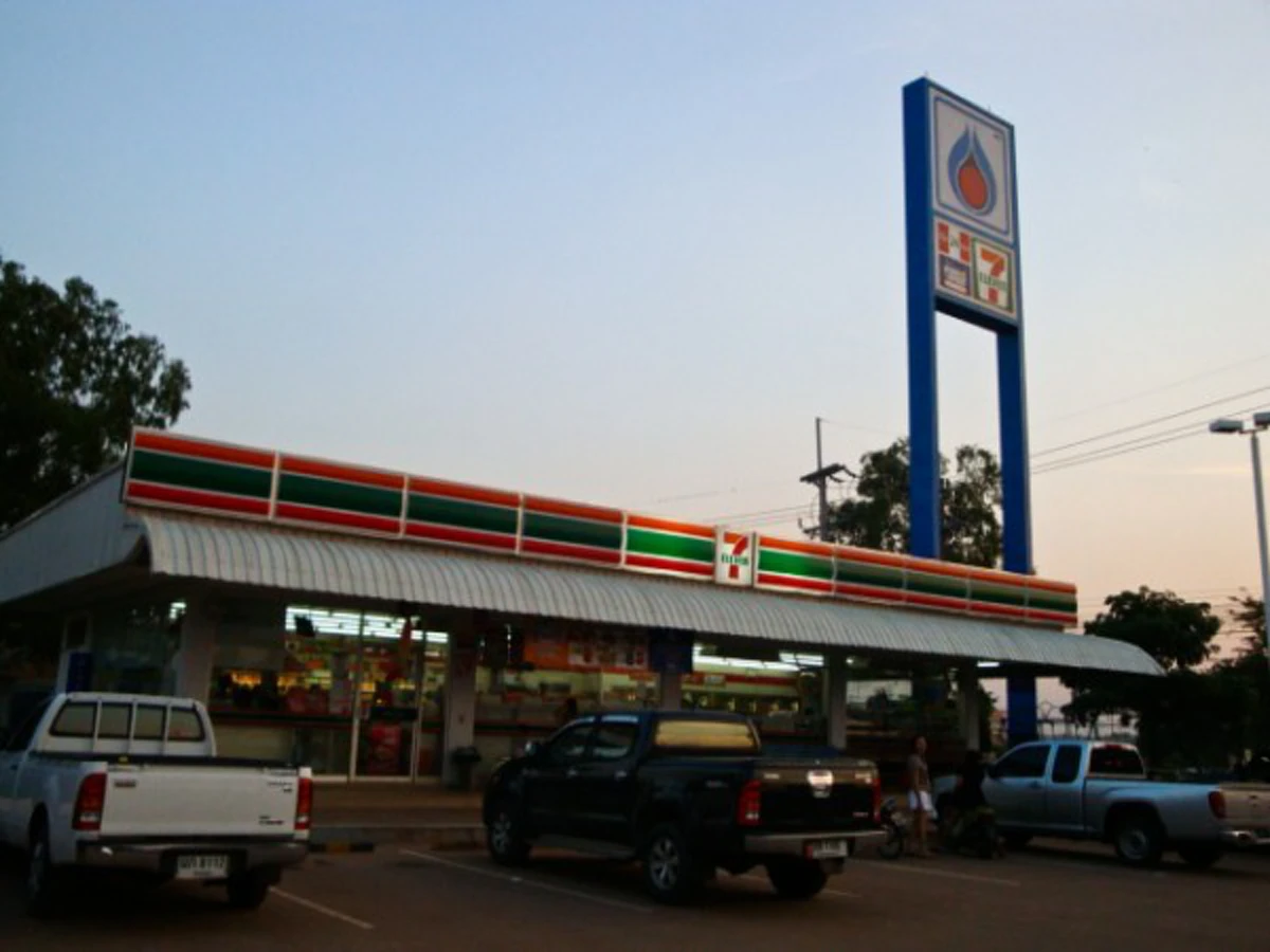 จับตา 2กลุ่มทุนใหญ่ รุกคืบแผนกินรวบประเทศ? ซีพี-ปตท. คิดผูกขาด รถไฟความเร็วสูง-ธุรกิจยา?