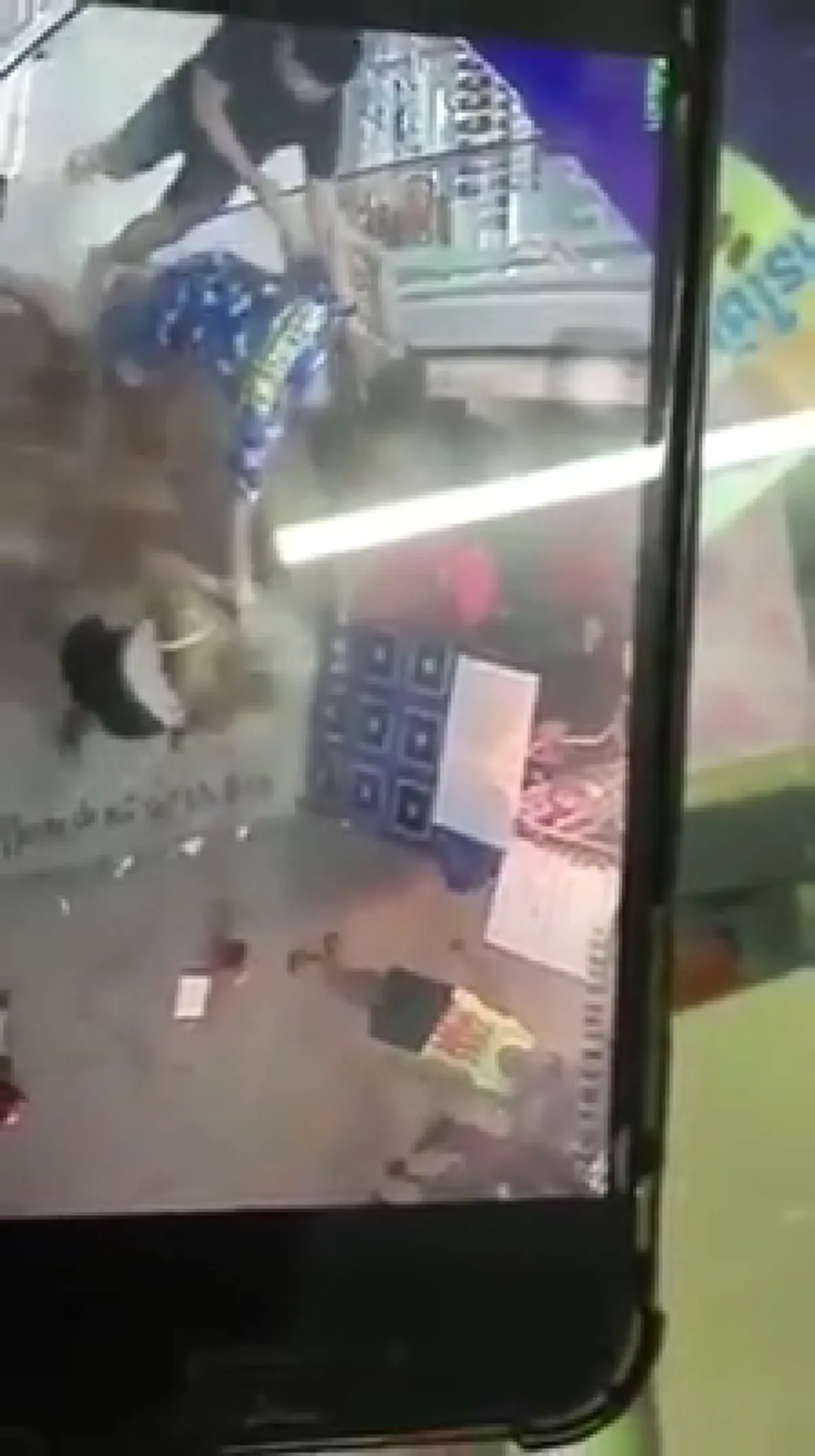 ฟังให้ครบด้าน สาวโต้เดือดโซเชียลถล่มด่าทำร้ายนักท่องเที่ยวฝรั่ง ยันหลักฐานพี่ชายโดนทำร้ายก่อน