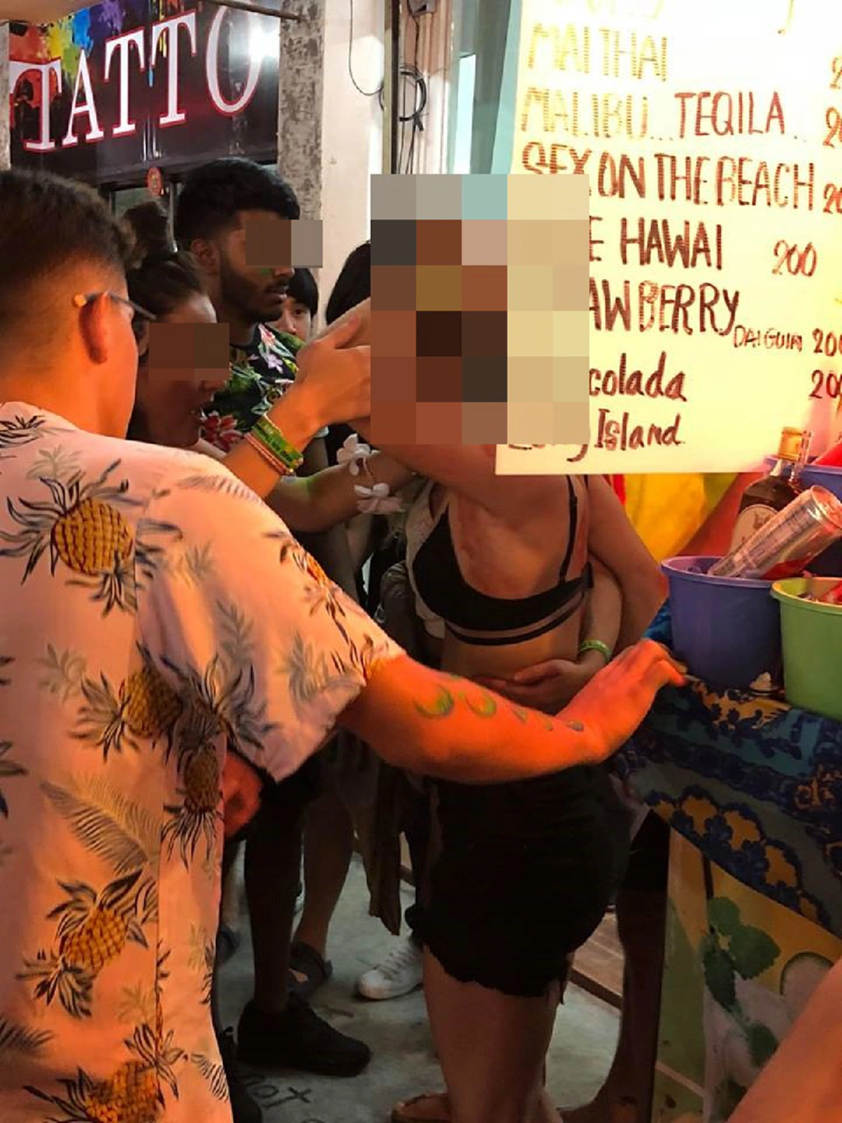 ฟังให้ครบด้าน สาวโต้เดือดโซเชียลถล่มด่าทำร้ายนักท่องเที่ยวฝรั่ง ยันหลักฐานพี่ชายโดนทำร้ายก่อน