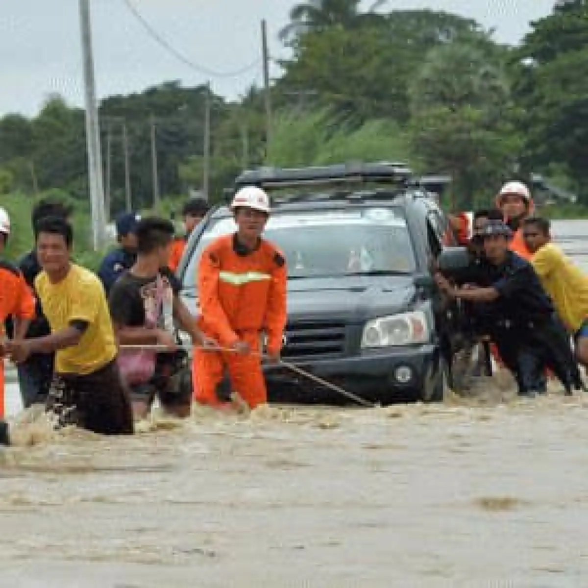 พม่าสั่งอพยพ 5 หมื่นคน หนีน้ำท่วมกว่าร้อยหมู่บ้าน ยังไม่มีรายงานผู้เสียชีวิต (คลิป)