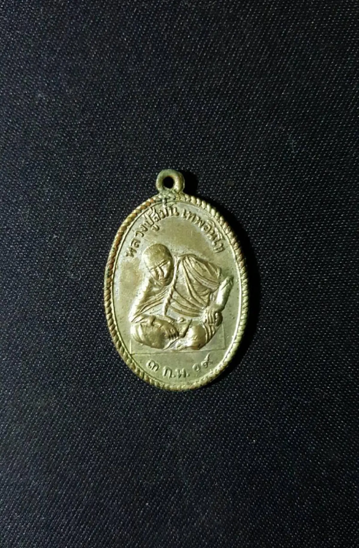 เจอ..ของจริงเข้าแล้ว.. อ.ชุม บุกพิสูจน์ "หลวงปู่สีมั่น" ไม่เชื่อว่าร่างทรงจริง เจอทัก..จนต้องรีบออกมากราบ ของดีท่านยิงเท่าไหร่ก็ไม่โดน..