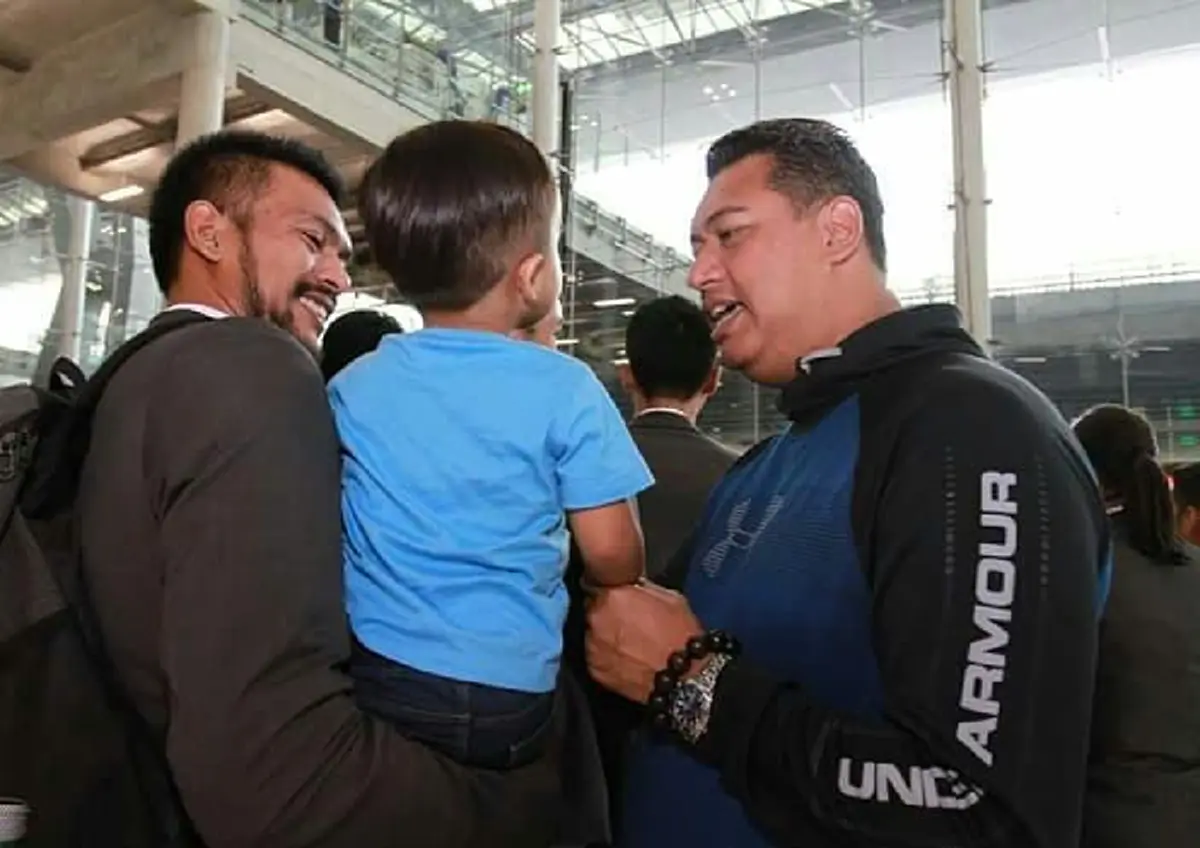 ด้วยรักเเละผูกพัน "โค้ชอ๊อด"ปรากฏตัว ร่วมต้อนรับลูกทีมเก่า"ตบสาวไทย"ชุดเหรียญเงิน"อช.เกมส์"ครั้งประวัติศาสตร์ ลัดฟ้ากลับบ้าน