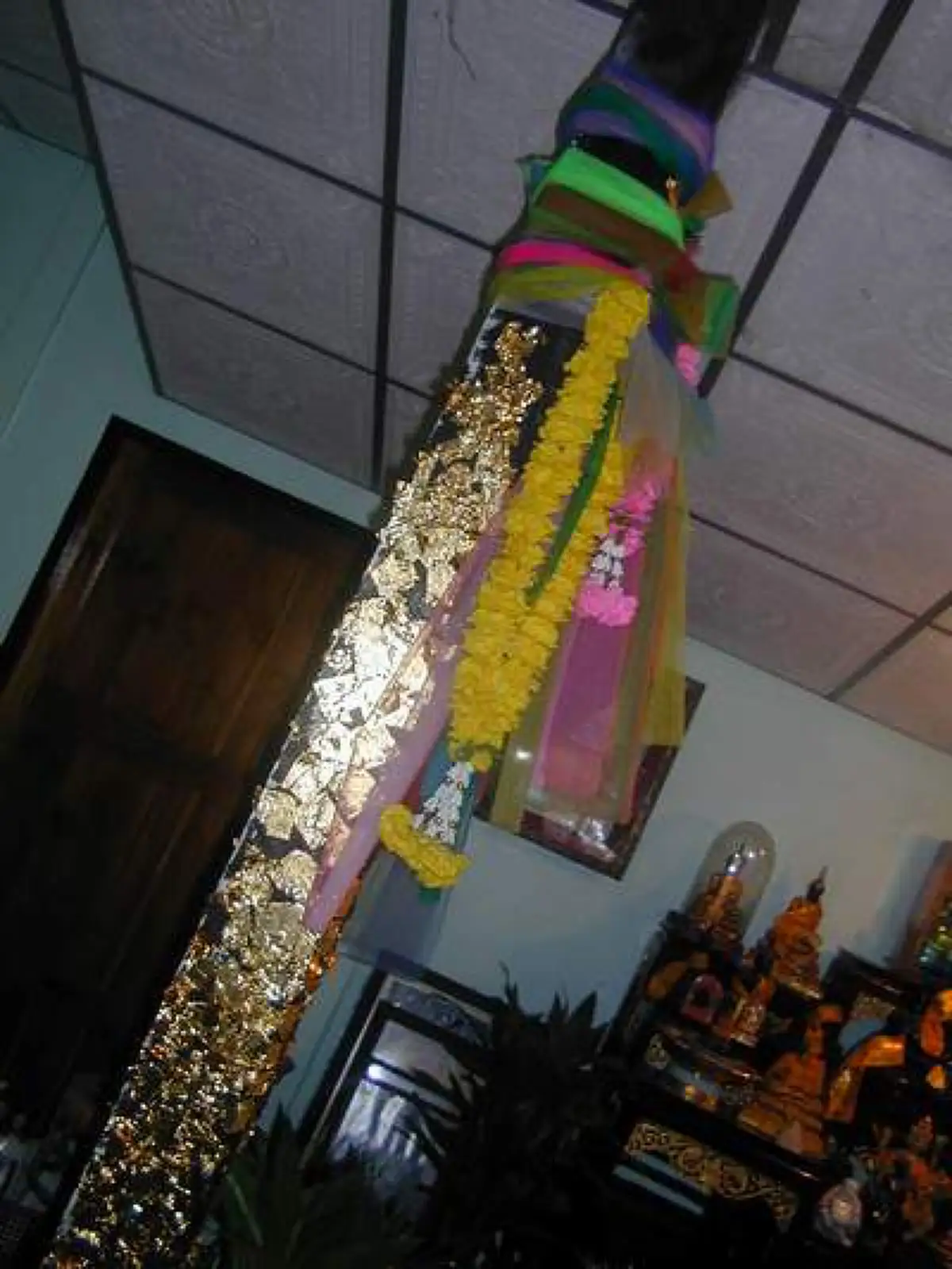 อาถรรพ์!! เสาตกน้ำมัน มีอะไรแอบแฝง ทำไมมีน้ำมันออกมาได้!! หากหมั่นบูชา ให้คุณมหาศาล แต่!! พอละเลย เห็นผลทันทีเหมือนกัน!!