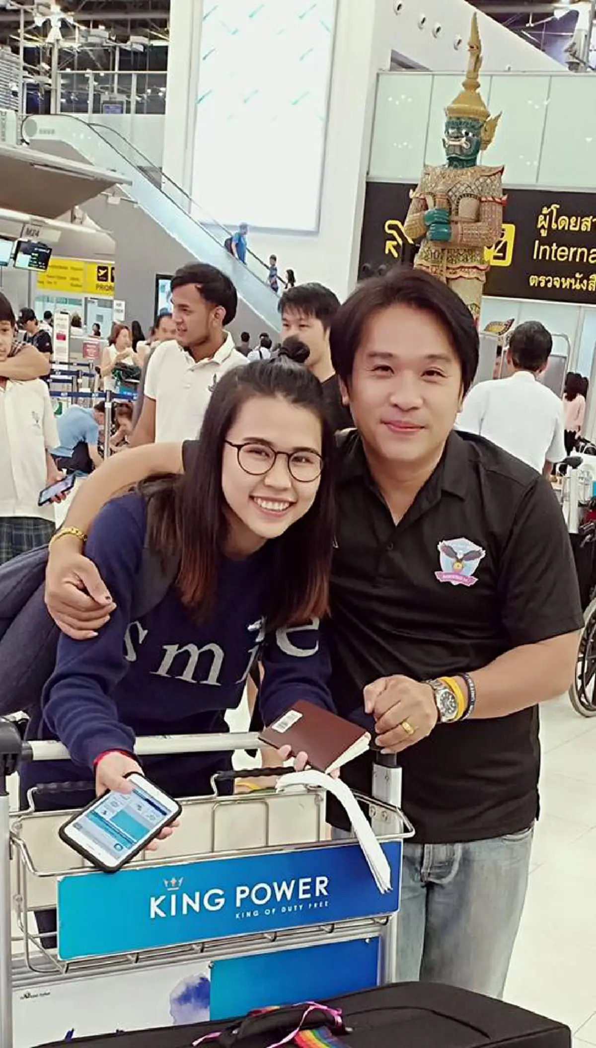 สะเทือนใจหนัก ผลชันสูตรศพ"น้องแอ๋ม"ถูกแทงหลายแผลเสียชีวิต ก่อนรูมเมท สาวหล่อ"อร"ใช้มีดแทงหน้าอกฆ่าตัวตาม