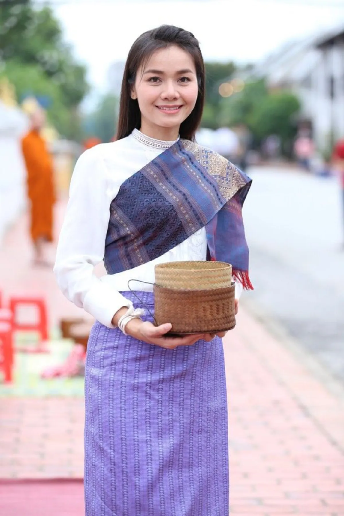 "ต่าย อรทัย" ร้องเพลงร่ายรำบวงสรวง “องค์ปู่นาคาโส”