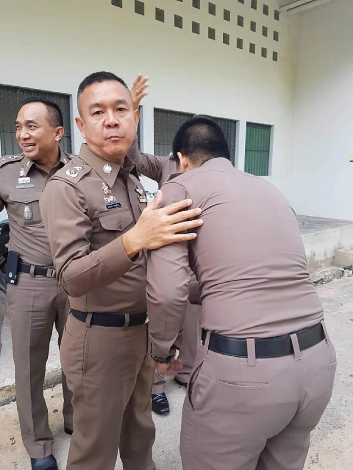 โล่งหัวใจขรก.ผู้น้อย ศาลฎีกากลับคำพิพากษาส.ต.ท.ยิงชายคลั่ง ถือมีดไล่แทงตร.บนโรงพัก