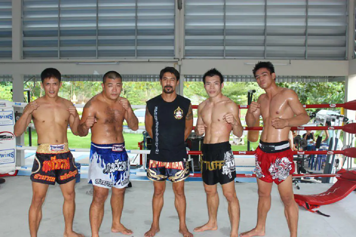 ปิดฉากไปอีกค่าย !! "สามารถ พยัคฆ์อรุณ" ออกมาเผยสาเหตุ??.... การประกาศยุบค่ายมวย"ภพธีรธรรม"!! (รายละเอียด)