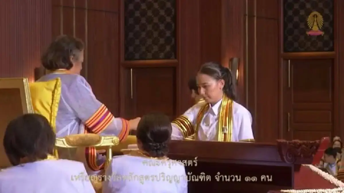 นี่สิเน็ตไอดอล!บัณฑิตสาวจุฬาฯโพสต์จากหัวใจเส้นทางสู้ชีวิตจนสำเร็จปริญญาเกียรตินิยม