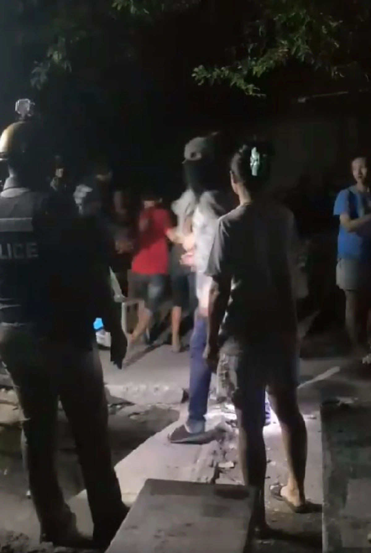 หนุ่มสระบุรีรับไม่ได้  เหยื่อ 5 โจ๋ ถูกลากเข้าห้องสอบกดดันลาออก ลุยสืบเองรู้แล้ว2ป้าตัวการ ผอ.ถึงเป็นคนดีแต่ก็ผิด เตรียมฟ้องเอาเรื่องหมด