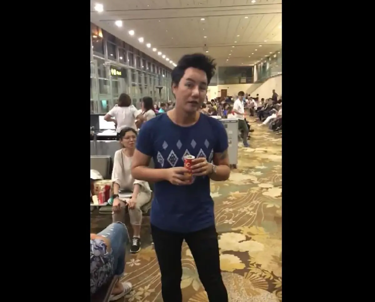 ชุ่ยอีกแล้ว!! \"ริว จิตสัมผัส\" เดือด อัดคลิปฉะสายการบินดัง หลังถูกทิ้งหลายชั่วโมงพร้อมผู้โดยสารกว่า 200 ชีวิต เรื่องนี้ริวคงต้องยุ่ง (คลิป)