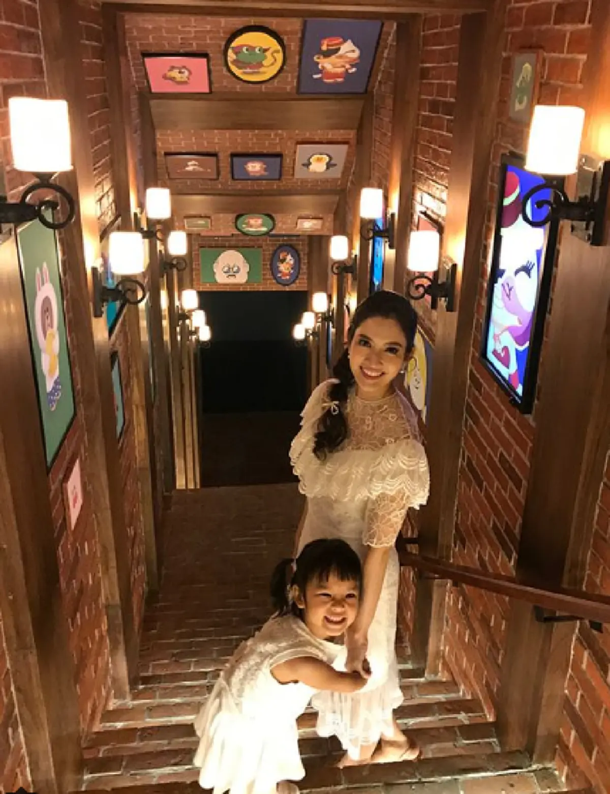 ครั้งสุดท้าย "แอฟ" เปิดใจหลังเซ็นใบหย่ากับ "สงกรานต์"  ตอกย้ำความรู้สึก 2 ปีที่อดทนรอวันนี้