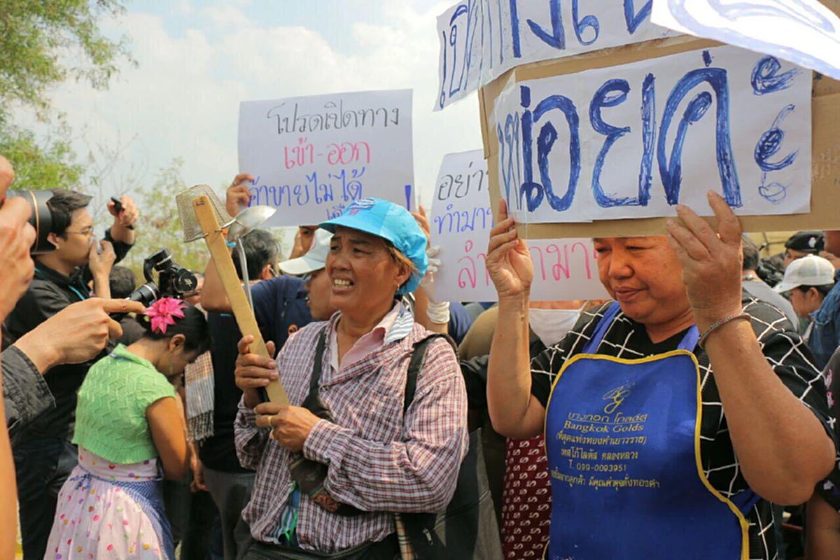 ความจริงเป็นไงกันแน่!?! "พระสนิทวงศ์" วอนเจ้าหน้าที่อย่าใช้ความรุนแรงทางวัดก็ร่วมมืออย่างดีแล้ว.....อ้าง ลูกศิษย์ถูกทำร้ายกระดูกหัก