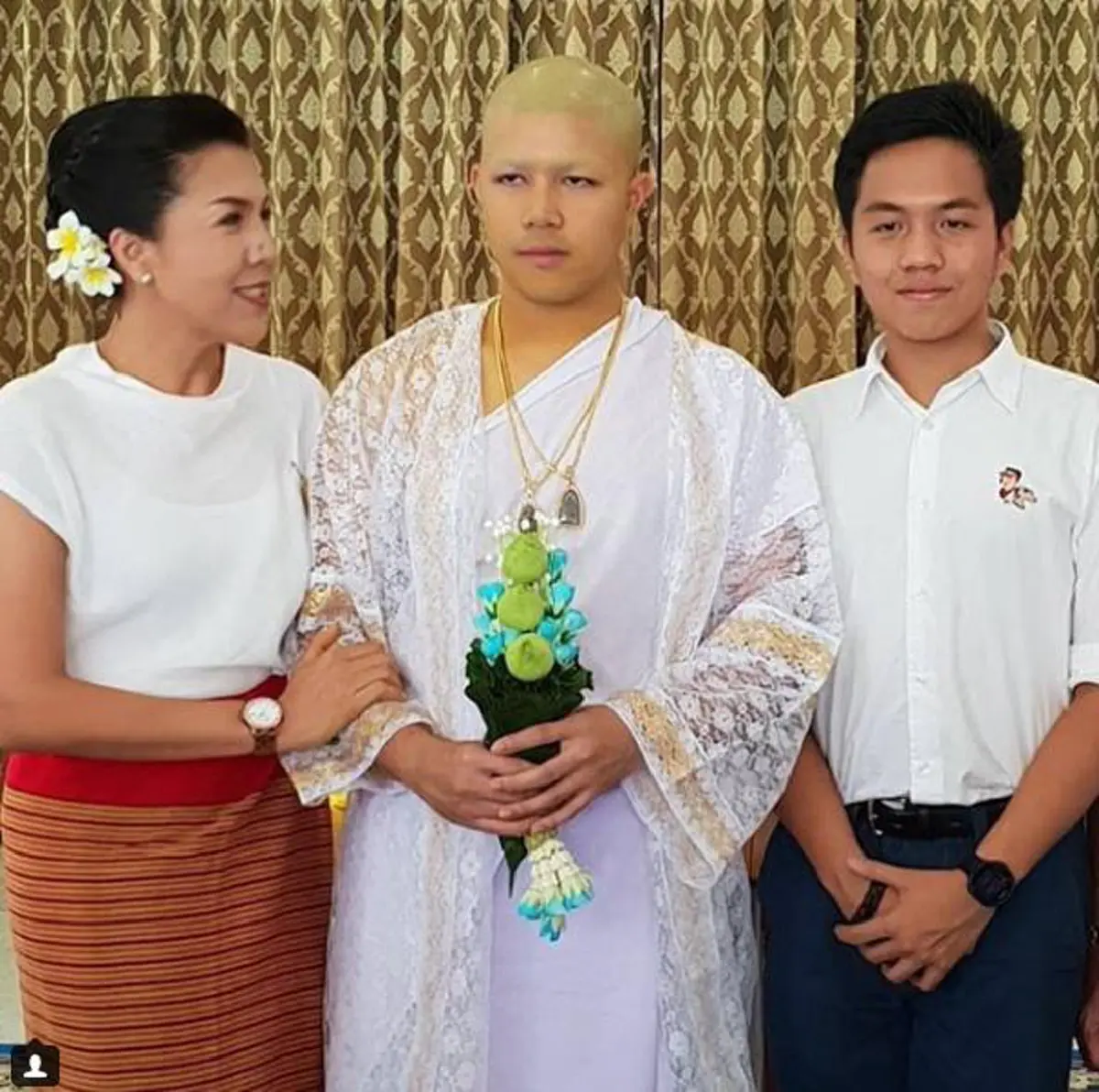 หัวอกของผู้เป็นแม่!!! นักแสดงรุ่นใหญ่ "ท็อป ดารณีนุช" โพสต์ความในใจสุดซึ้ง หลังลูกชายบวชเรียนครบ 40 วัน ก่อนลาสิกขา!!? (รายละเอียด)
