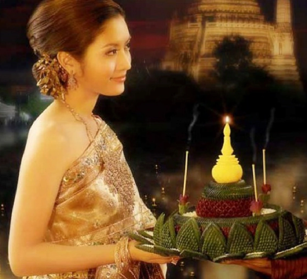 หมายความว่าไง? แม่เลี้ยง "แอฟ ทักษอร" โพสต์เเซ่บ ชาวเน็ตโยงดราม่าใบหย่า