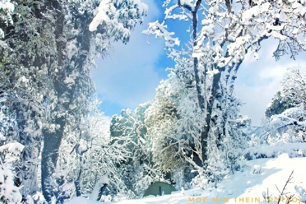 ฮือฮาสุดๆ ชมภาพเทือกเขา “คากาโบราชี” ในพม่า หิมะตกขาวโพลนสวยงาม งานนี้ไม่ต้องไปไกลถึงยุโรปแล้ว