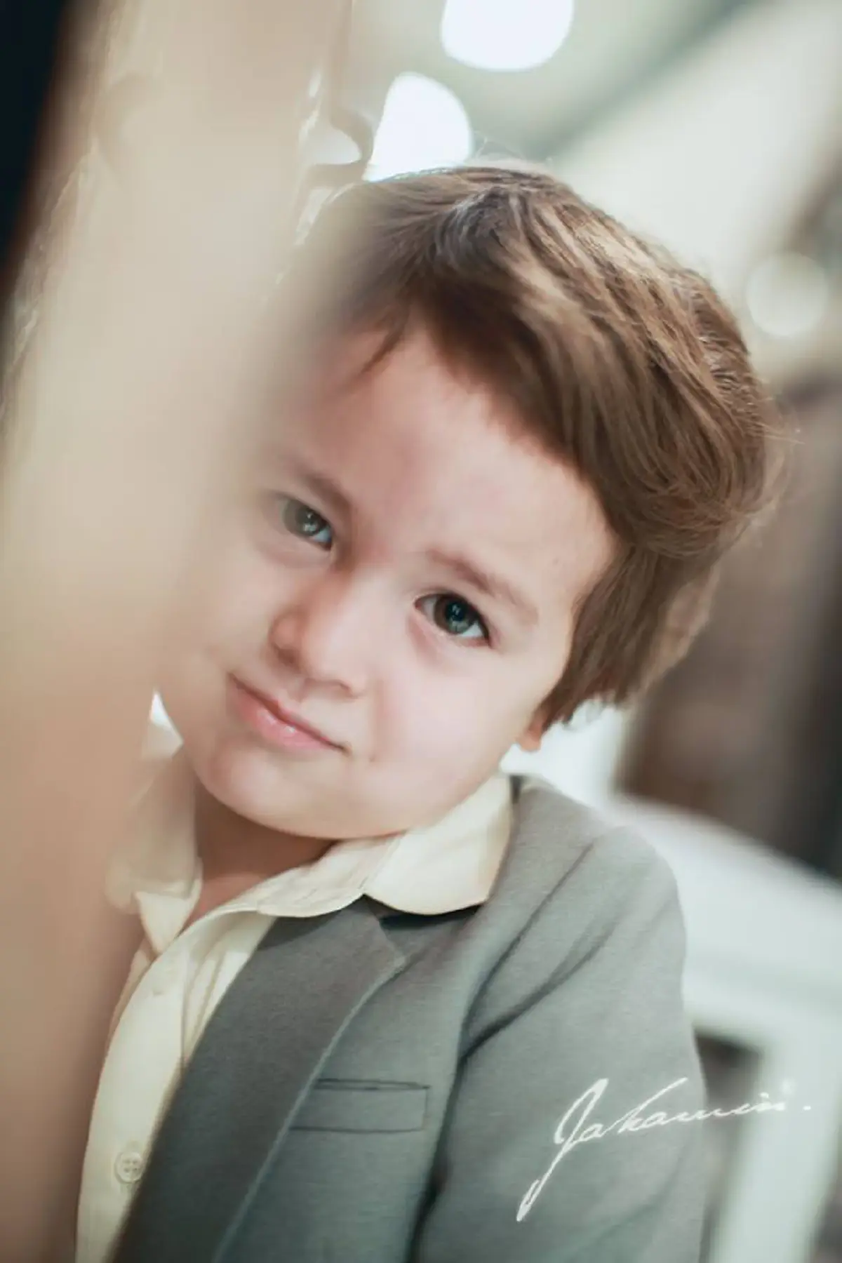 ฉายแววหล่อตั้งแต่เด็ก "น้องลูก้า" ลูกชาย "พอลล่า เทเลอร์" หล่อสะกดทุกสายตาแบบนี้ใครจะอดใจไหว