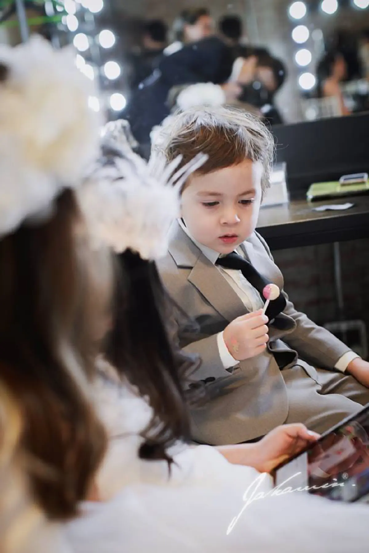 ฉายแววหล่อตั้งแต่เด็ก "น้องลูก้า" ลูกชาย "พอลล่า เทเลอร์" หล่อสะกดทุกสายตาแบบนี้ใครจะอดใจไหว