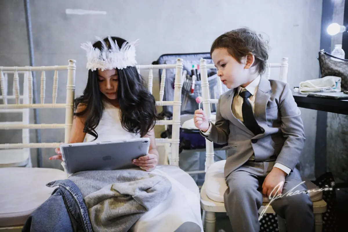 ฉายแววหล่อตั้งแต่เด็ก "น้องลูก้า" ลูกชาย "พอลล่า เทเลอร์" หล่อสะกดทุกสายตาแบบนี้ใครจะอดใจไหว