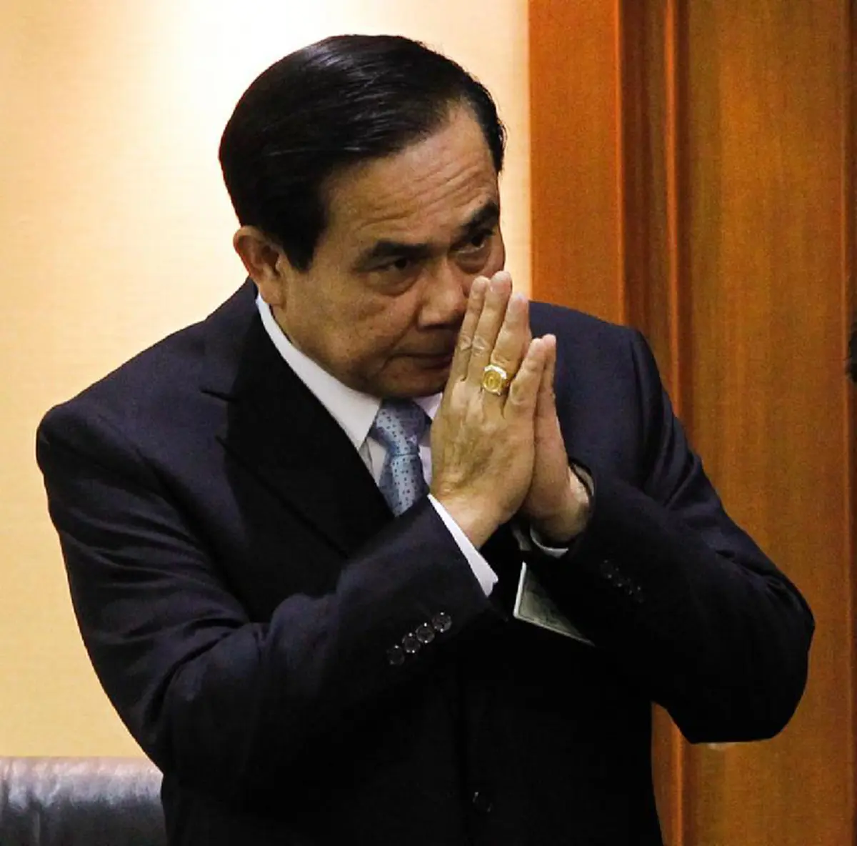 เจตนาอะไร!! "พล.ท.นันทเดช" เหลืออดทนายดังไม่หยุดวุ่นนัดชุมนุมคว่ำกม.นั่งกระบะ ซัดพวกฉวยโอกาสถามจริงเหอะเจตนาอะไร #นายกตู่ก็ขอโทษแล้ว??