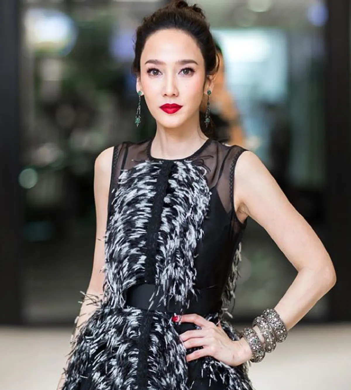 ตื่นเช้ามารับโชคใหญ่!! "อั้ม พัชราภา" โพสต์ภาพหน้าผากตัวเอง มีรอยแผลฟกช้ำ ส้นตู้ตกใส่หน้าผาก ส่งสติ๊กเกอร์ร้องไห้อยากเอาตู้มาทำลาย