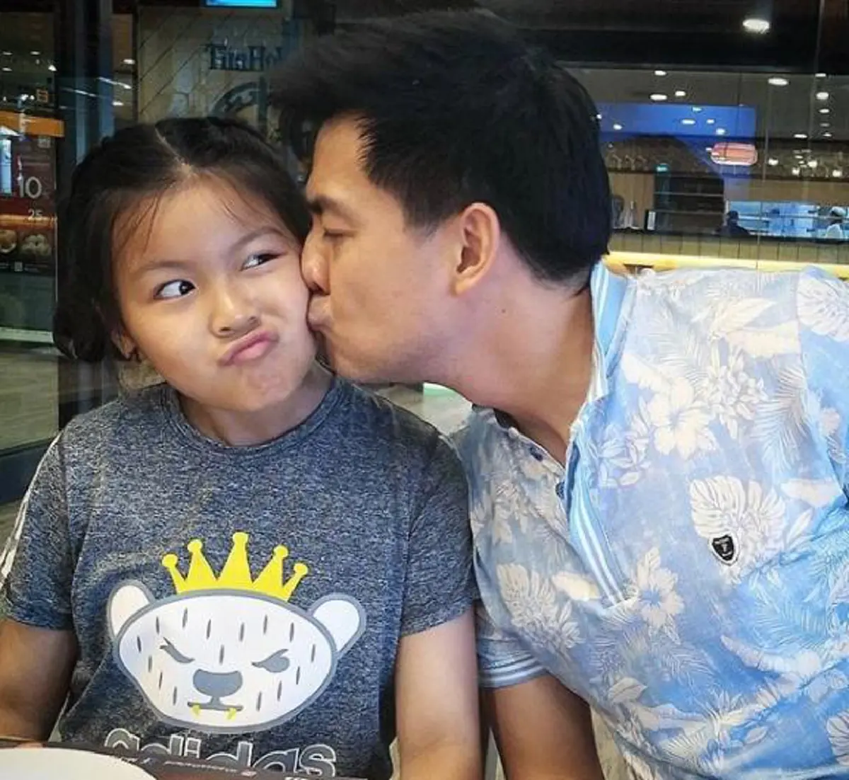 อึ้งหลายตลบ!! จำได้ไหม... "น้องณัชชา ลูกสาวพี่บ๊อบ" เจ้าของวลี #ดูปากณัชชานะคะ ล่าสุดๆ เปลี่ยนไปเยอะมาก !!?? (มีคลิป)