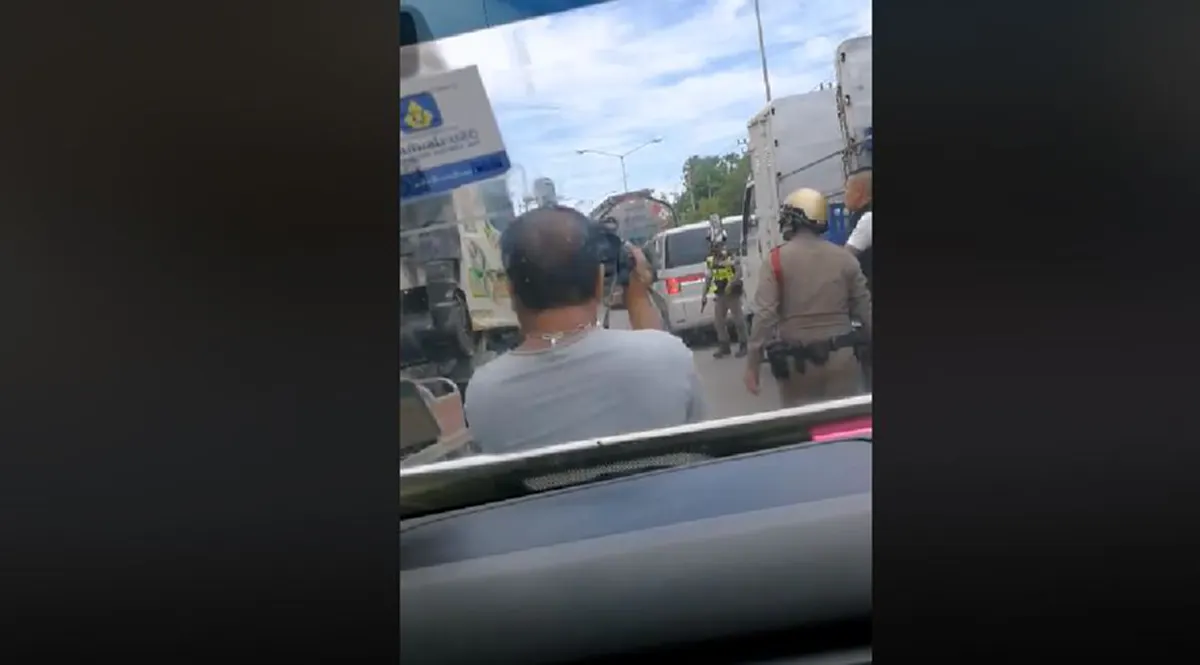 ถนนลุกเป็นไฟ  "รถพ่วง"คลั่ง เสพหนัก..เเหกด่านลพบุรี หนีการจับกุม ตร.ยิงสกัดสุดระทึก (คลิป)