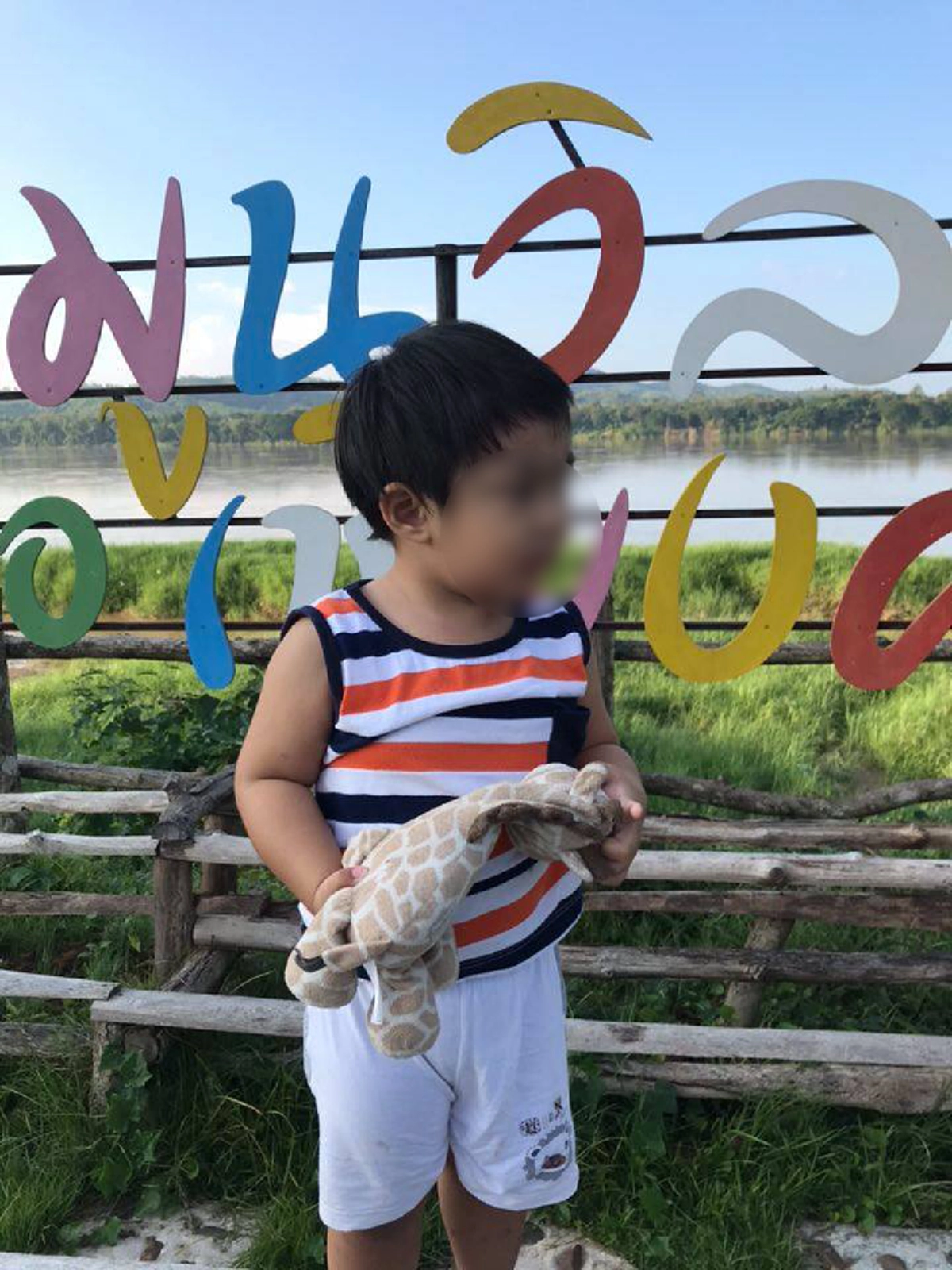 ของรักของหวง เเม่โพสต์ลูกน้อยทำตุ๊กตายีราฟหาย ใครเจอส่งคืนด้วยจ้า