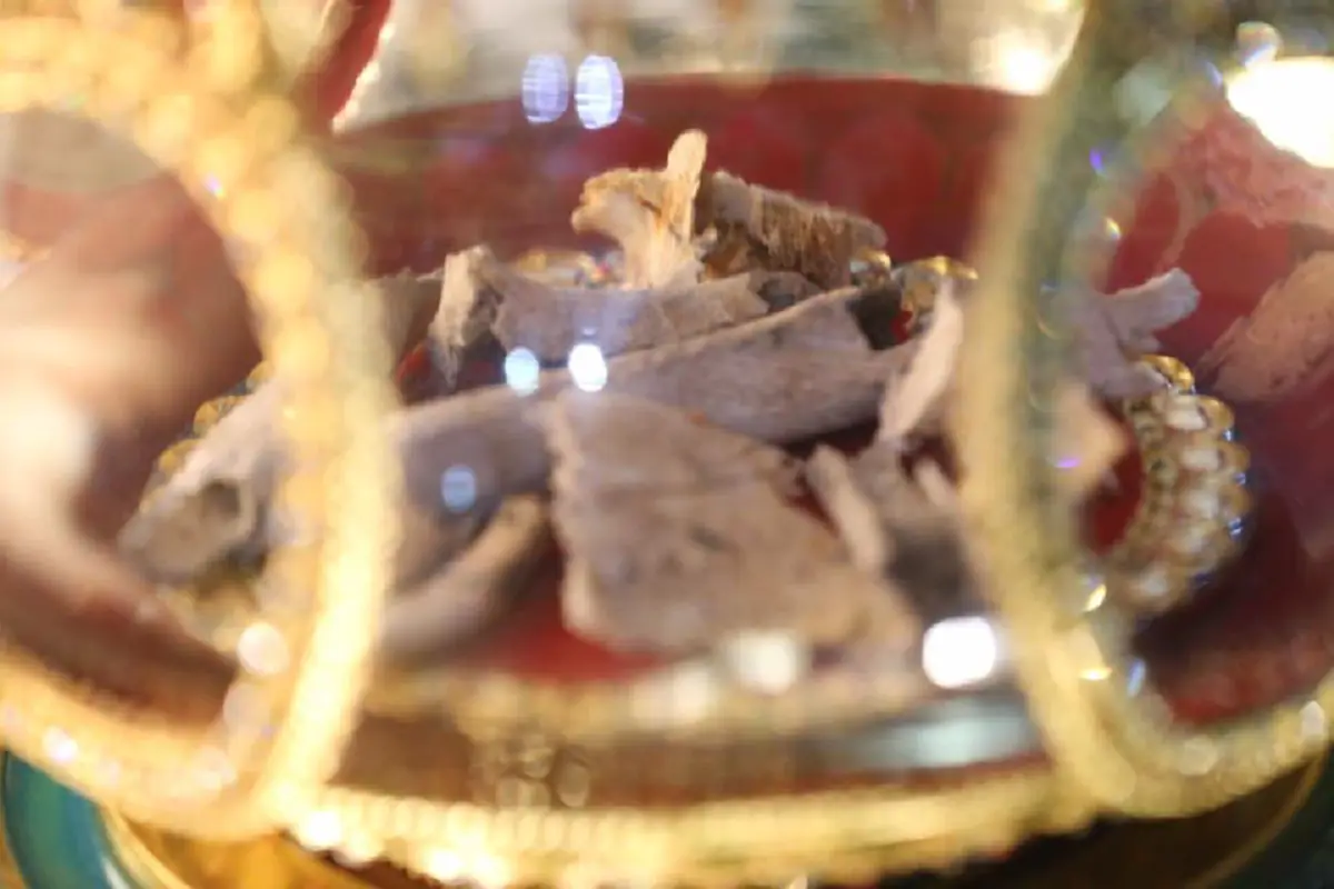 กราบสาธุ วัดบ้านตาดเผยภาพอัฐิของ "หลวงปู่ลี กุสลธโร" ศิษย์หลวงตามหาบัว