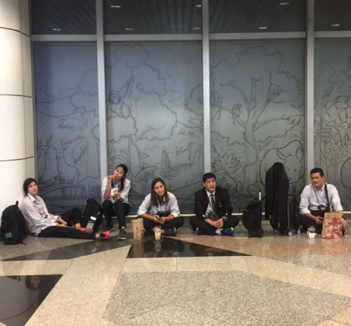 ขอบคุณที่สร้างความสุขให้คนไทย!! 3 ตบสาวไทย"ซาร่า" "หน่อง" "กิ๊ฟ" โพสต์ไอจี ฉลองชัยเหรียญทอง"ซีเกมส์"..พวกเธอคือฮีโร่!!(ภาพชุดเต็มอิ่ม..จุใจ)