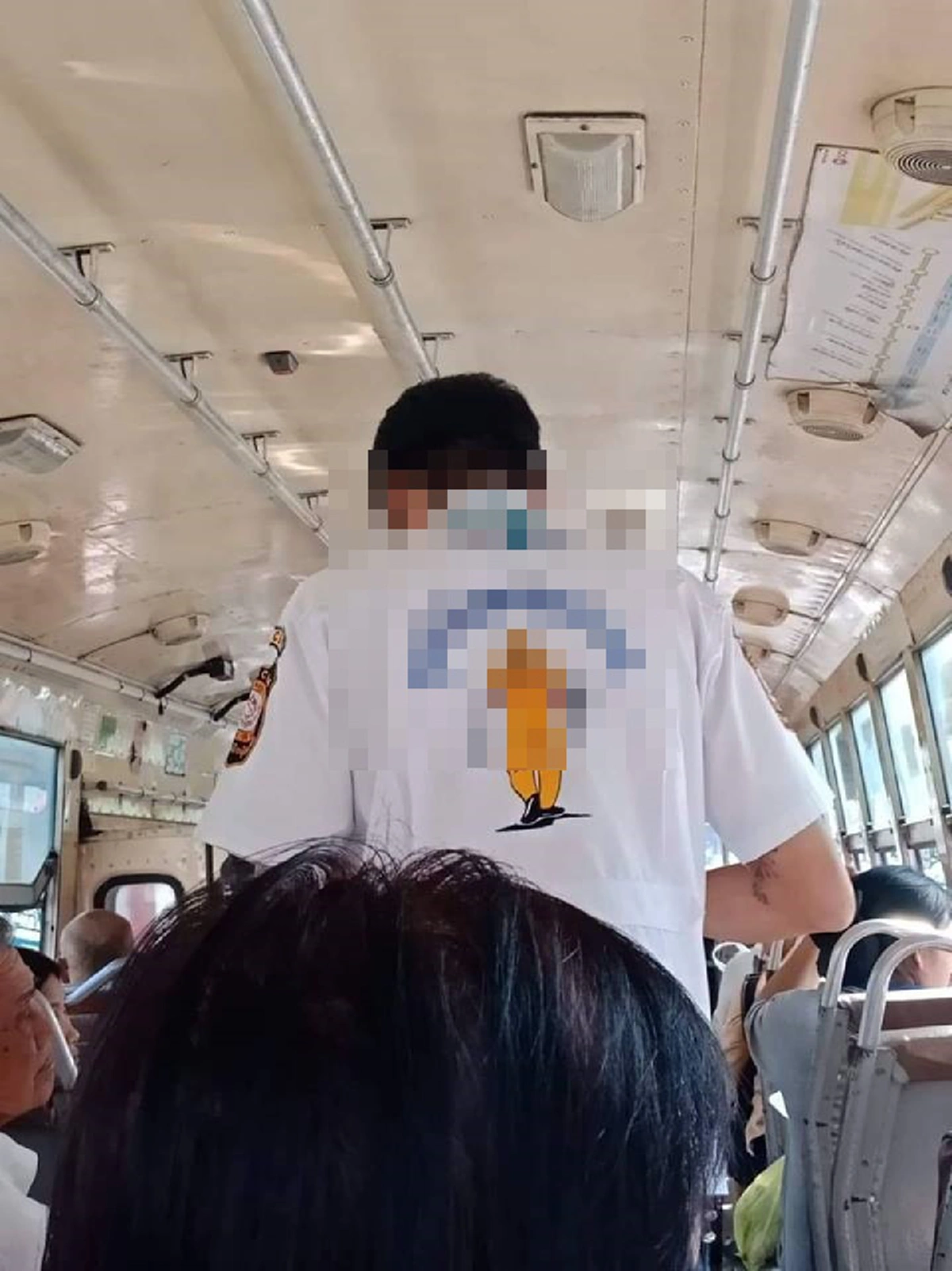 กู้ภัยเถื่อน เดินเรี่ยไรเงินบนรถเมล์ โดนจับได้พูดติดๆขัดๆ บอกปัดไม่ใช่มิจฉาชีพ