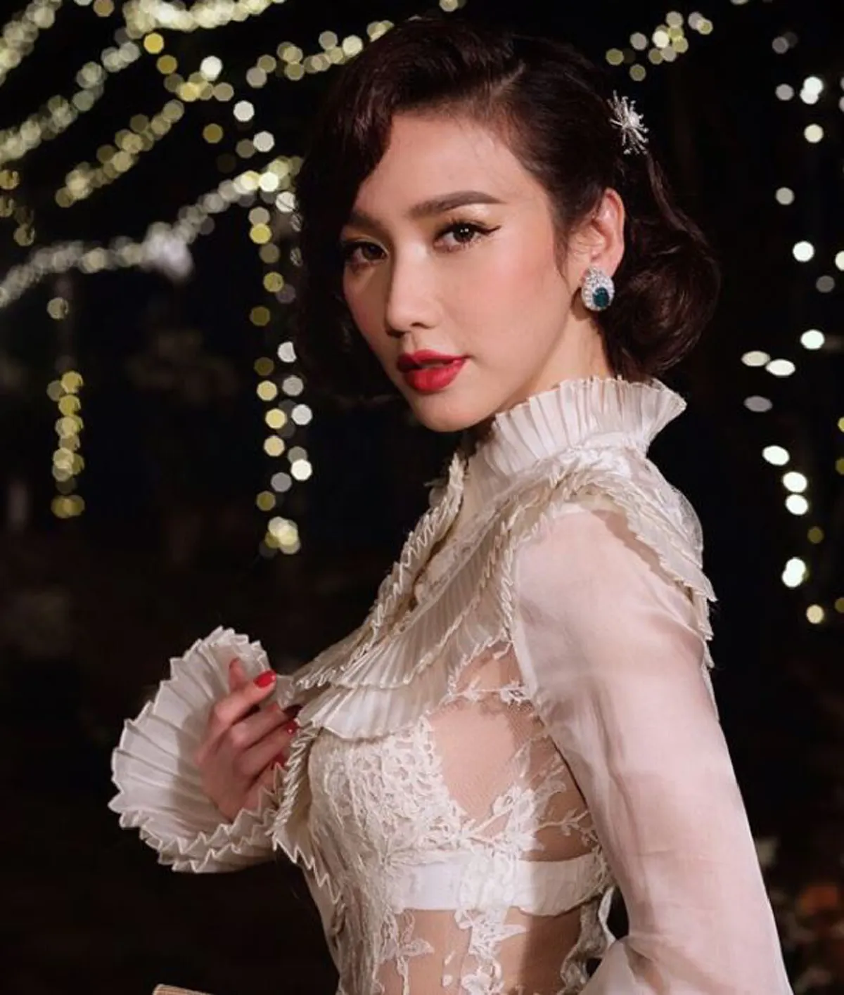 ตื่นเช้ามารับโชคใหญ่!! "อั้ม พัชราภา" โพสต์ภาพหน้าผากตัวเอง มีรอยแผลฟกช้ำ ส้นตู้ตกใส่หน้าผาก ส่งสติ๊กเกอร์ร้องไห้อยากเอาตู้มาทำลาย