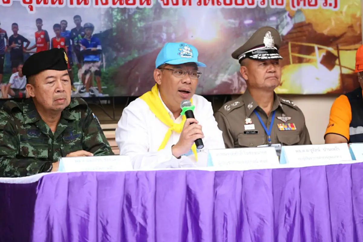 แรงใจล้นหลาม!! โซเชียลเอาใจช่วย จนท. เร่งกู้ทีมหมูป่าออกถ้ำหลวง ดันปฏิบัติการพาน้องกลับบ้าน 3 ทุ่ม รอข่าวดี