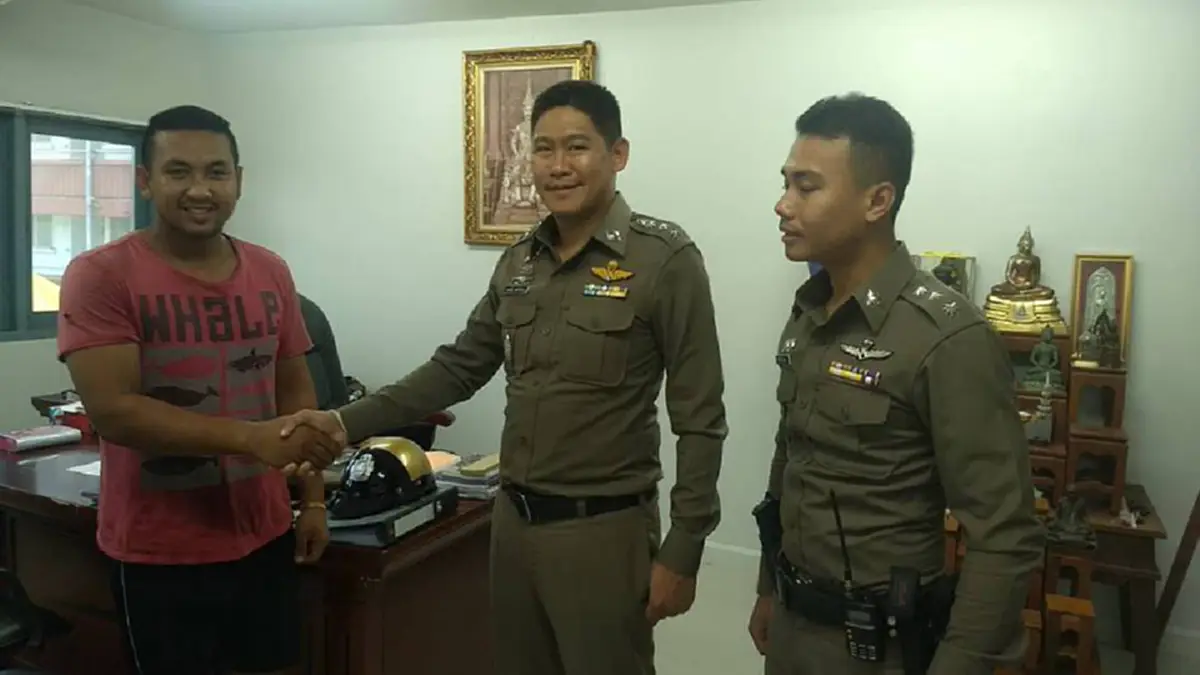 รู้จัก ต๊ะ ชัยณรงค์ "ฮีโร่บิ๊กไบค์"เคยร่วมแข่งจยย.ทางเรียบ ช่วยตร.ไม่คิดดัง