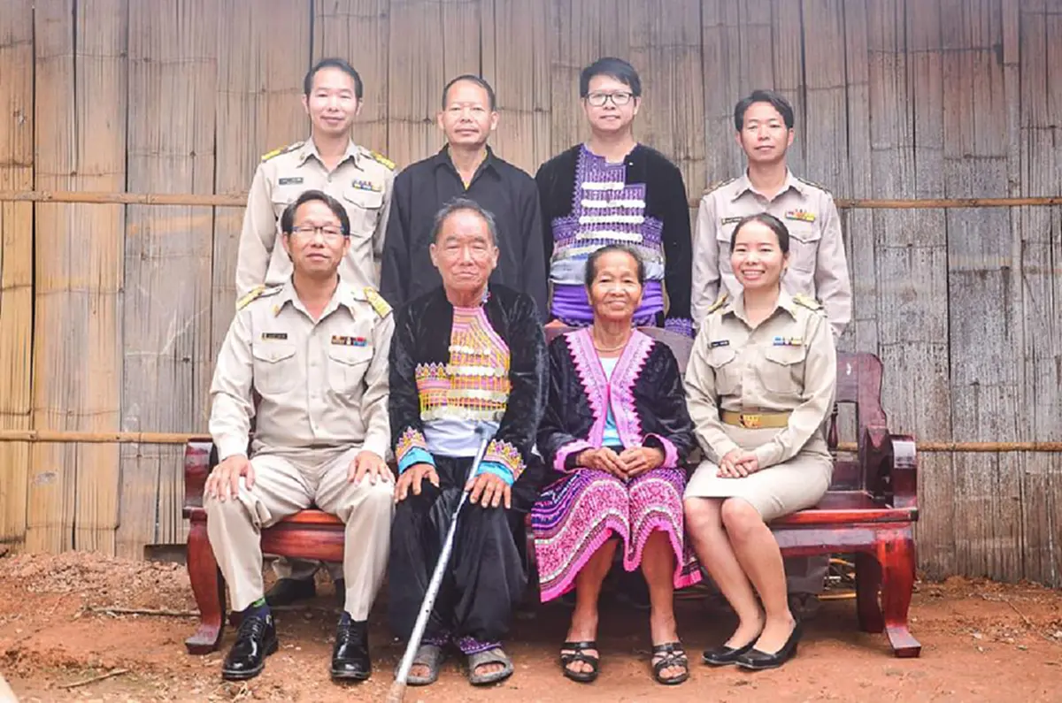 แม่นัดลูกๆถ่ายรูปใส่ชุดขรก. ภูมิใจชีวิตครอบครัวเริ่มจากศูนย์ ทุกคนมีโอกาสตอบแทนแผ่นดิน