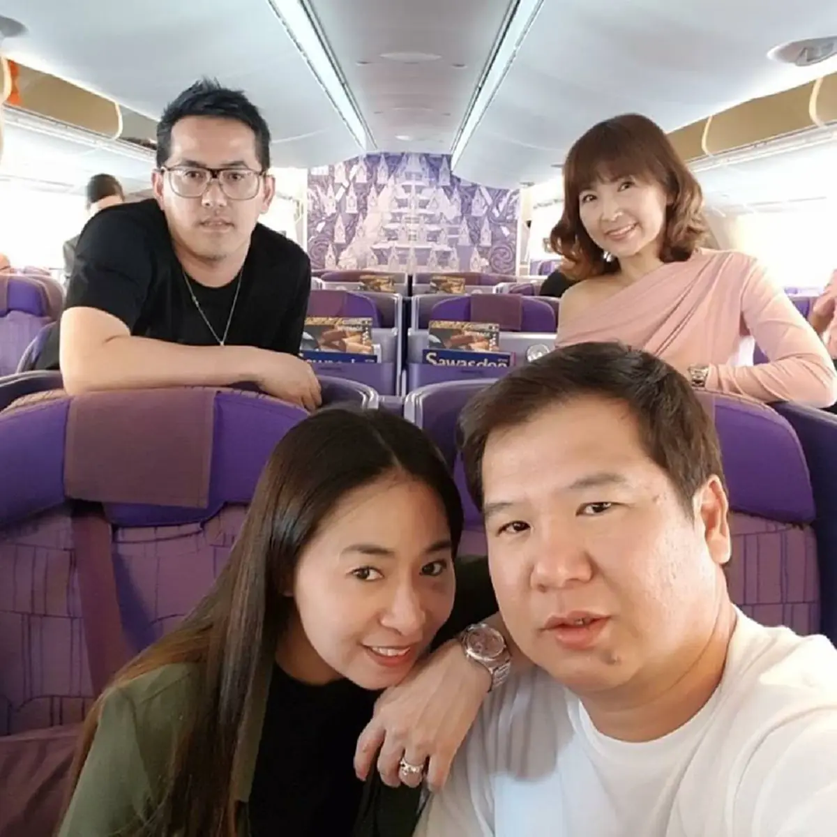 เปิดภาพสุดท้าย หนุ่มไทยกับภรรยาขึ้นเครื่องบิน ก่อนโดนกราดยิงเสียชีวิต ที่เมืองสตาร์สบูร์ก ในฝรั่งเศส