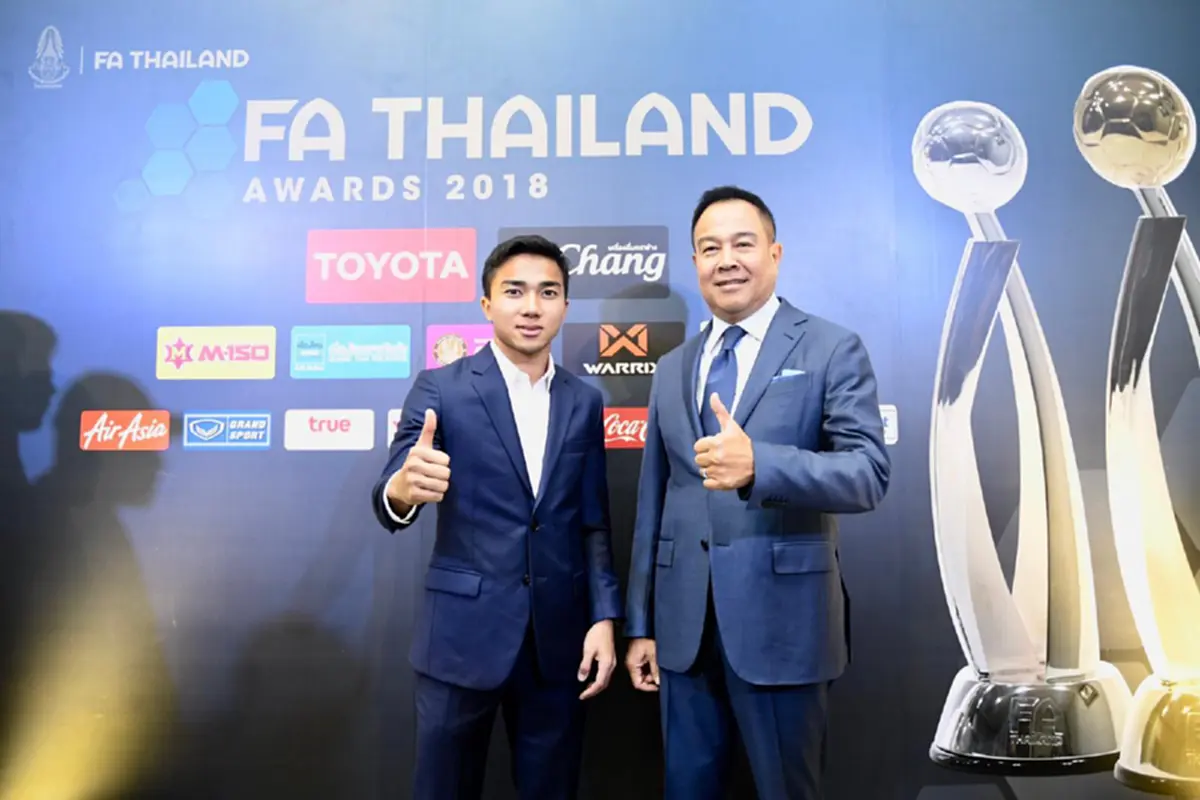 "ชนาธิป" ชวนเเฟนบอล ส่งใจเชียร์"ช้างศึก"ลุย"อช.คัพ" เราควรให้กำลังใจกัน ทุกคนเล่นเพื่อชาติ
