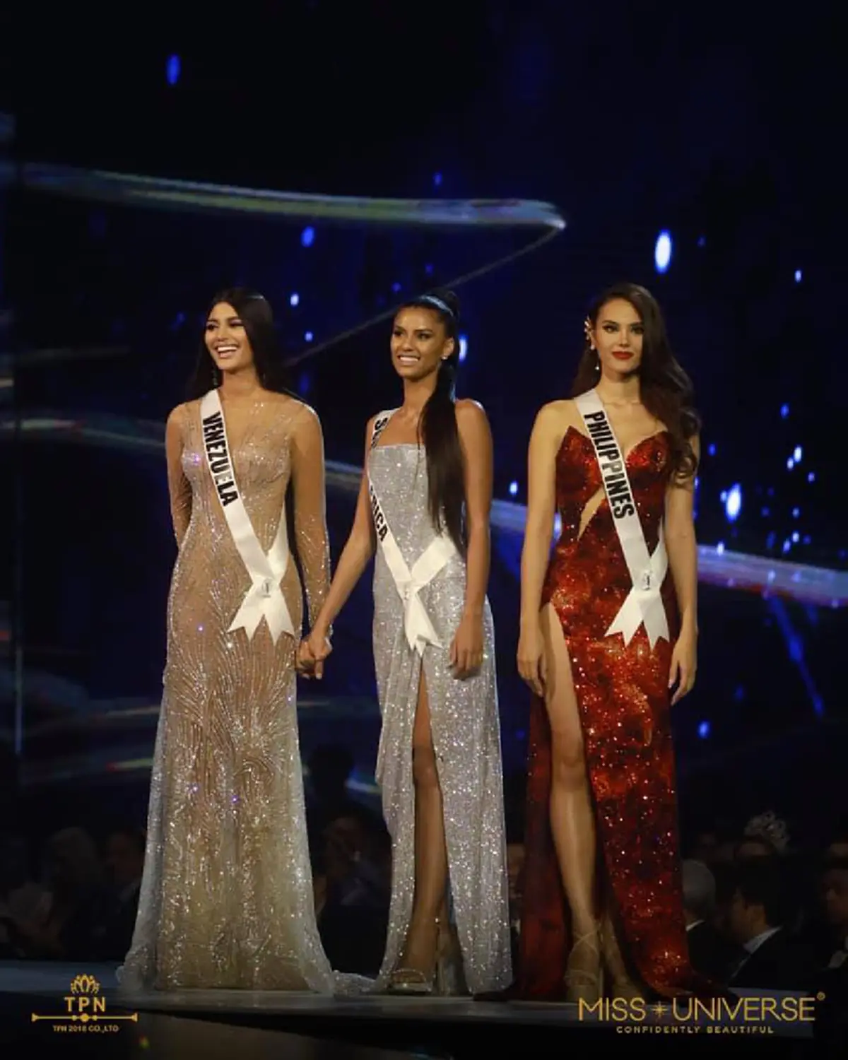Catriona Gray  จาก Miss Universe Philippines ผู้คว้ามงกุฎ มิสยูนิเวิร์ส 2018