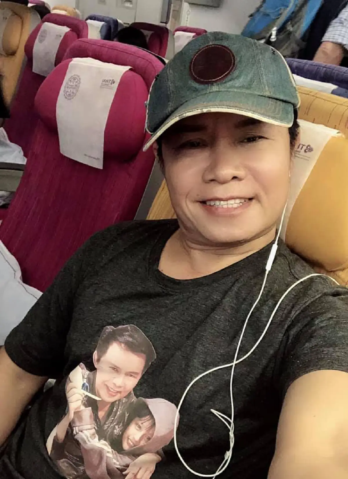 มนต์สิทธิ์ คำสร้อย โชว์ล็อตเตอรี่ งวดส่งท้ายปีเก่า ให้เเค่ 2-3 ตัวเน้นๆ