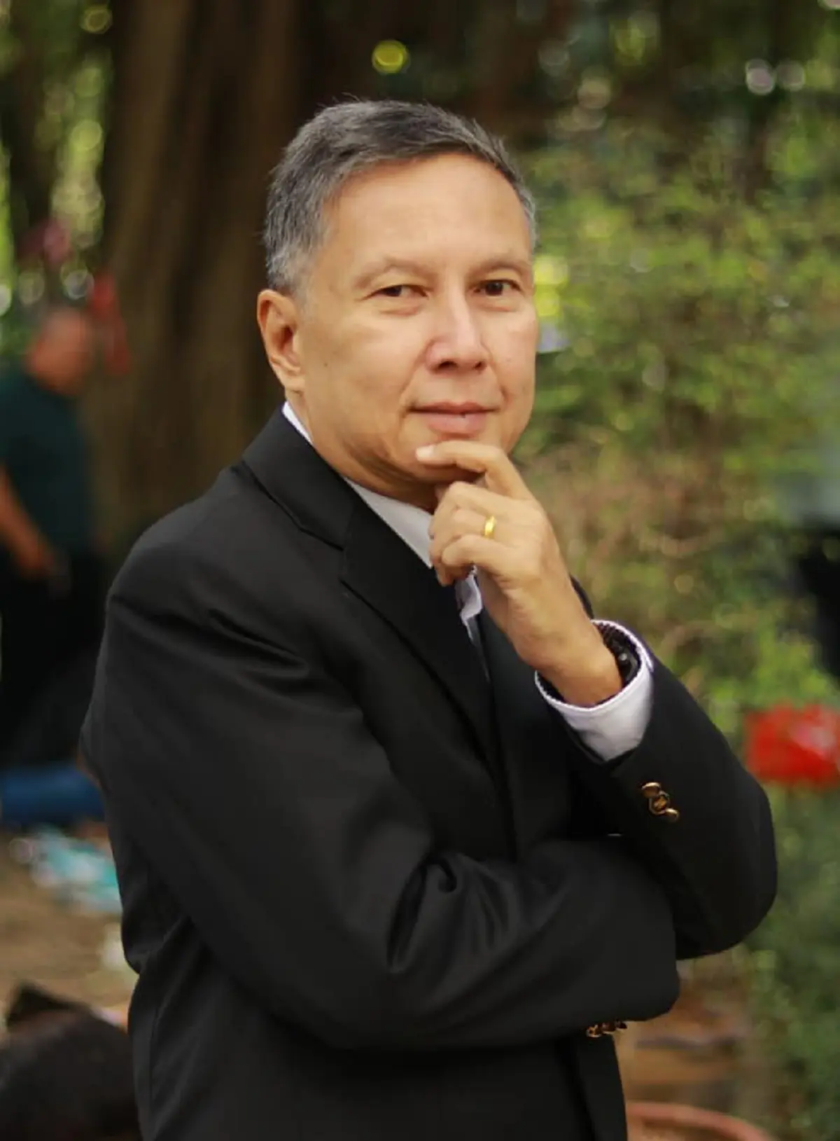 มั่นใจขนาดไหนก็เสียว!! ทำไม “ธนาธร” ถอยตั้งหลักไกล  ขอศาลรธน.ขยายเวลาเพิ่ม  30 วันแจง “หุ้นวี-ลัค มีเดีย”