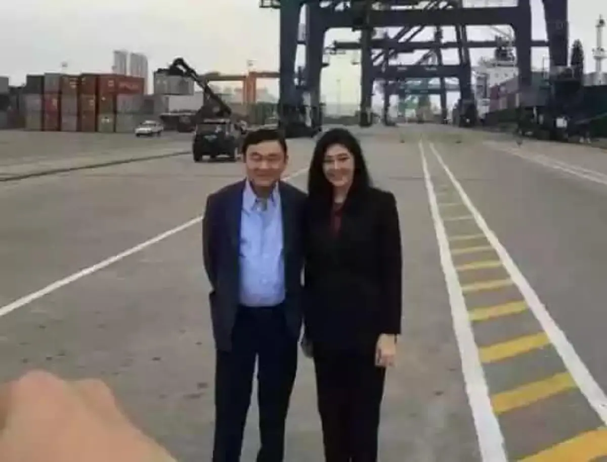 คบคนเช่นไร..ย่อมเป็นคนเช่นนั้น! เปิดเบื้องหลัง ยิ่งลักษณ์ หลุดCEOท่าเรือซัวเถา -หุ้นส่วนชาวสิงคโปร์พัวพันหนีภาษี?