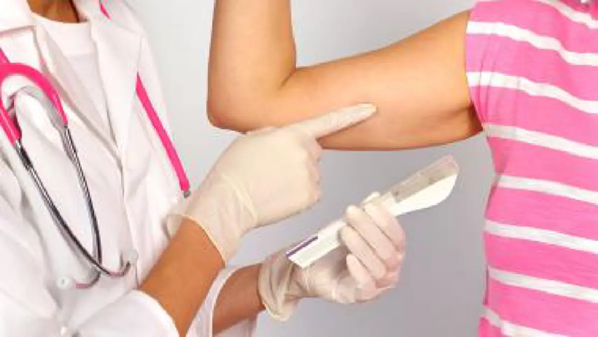 ไร้จรรยาบรรณ!! ดราม่า วัยรุ่นไปฝังยาคุมตามนโยบายรัฐฯ กลับถูกหมอและจนท.เหยียด เด็กสมัยนี้ไวไฟจัง ถ้าไม่อยากมีลูกก็ใส่ถุงยางดิ