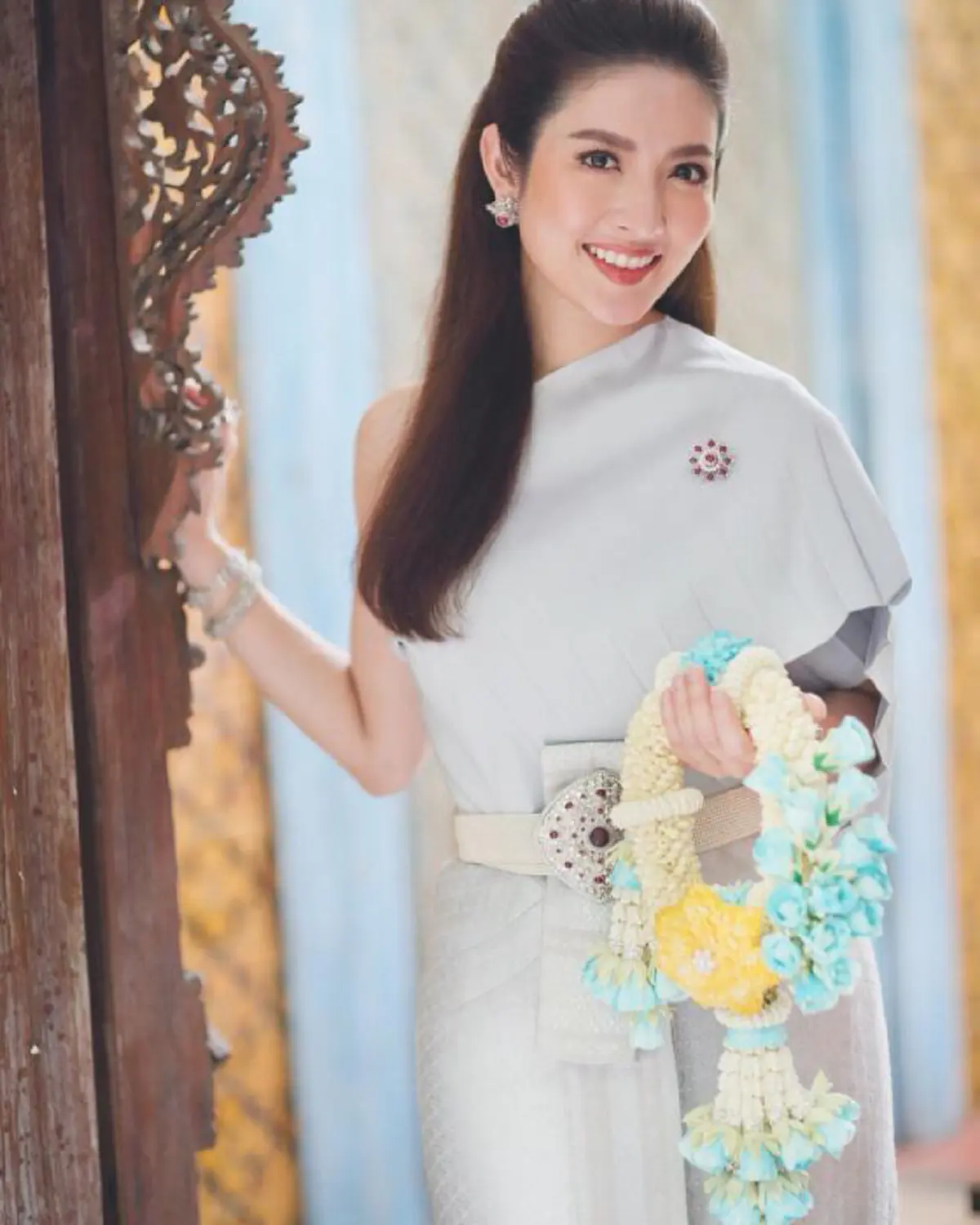 ดั่งเพชรเม็ดงาม ย้อนดูความสมบูรณ์ "แอฟ ทักษอร" ความเพอร์เฟคหาใครเหมือน